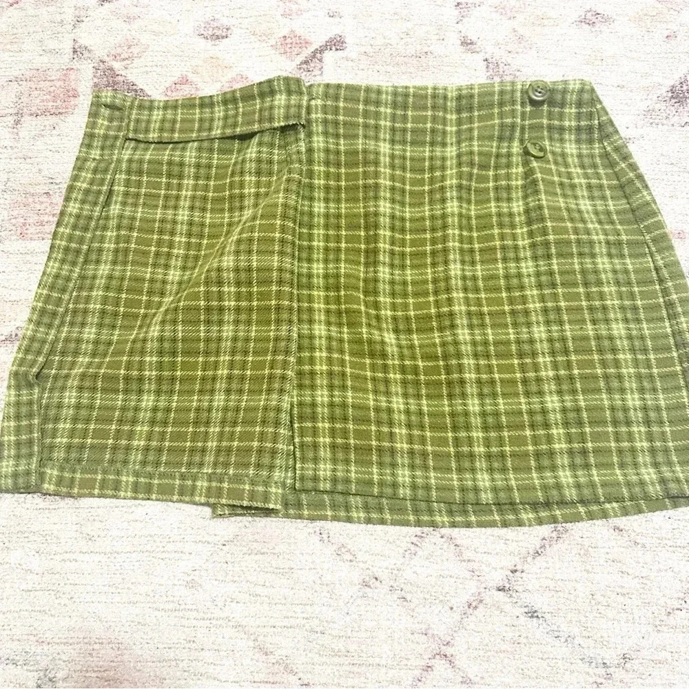 Vintage 90’s Green plaid wool blend mini skirt with button detail size 3 - Picture 8 of 10